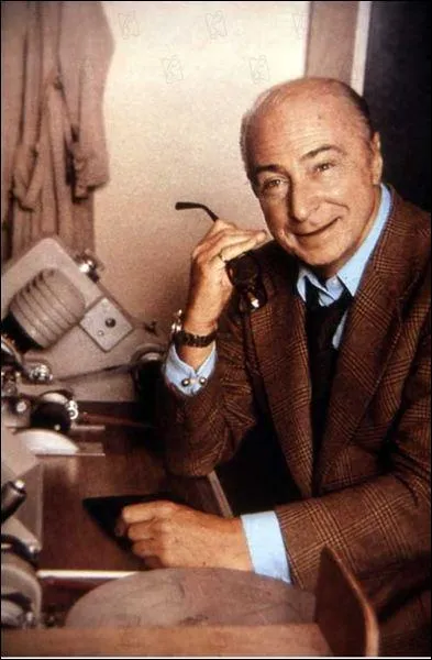 Quel est l'heureux ralisateur de La grande vadrouille qui nous a enchant avec des dizaines de films cultes figurant au Panthon de la comdie franaise ?