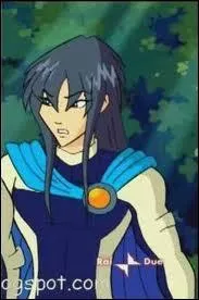 De qui est amoureux Hlia ?