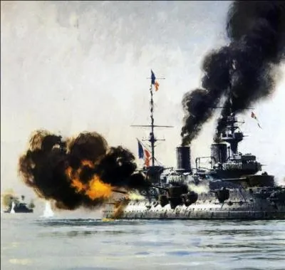 Quel navire de la marine franaise coula lors de la bataille des Dardanelles en mars 1915 ?