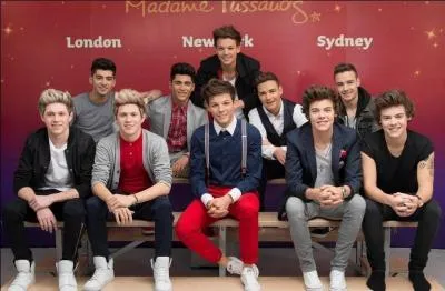 Dans quelle ville les statues de cire des boys sont-elles exposes ?