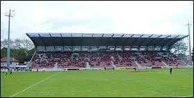 Deux fois finalistes de la Coupe d'Europe (2006 et 2010), et vainqueur du Challenge europen (2012), mon club est aussi le neuvime palmars franais avec 5 titres de champion de France. Jouant au Parc des sports d'Aguilra, je suis ?