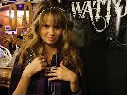 Quelle est l'origine de Debby Ryan ?