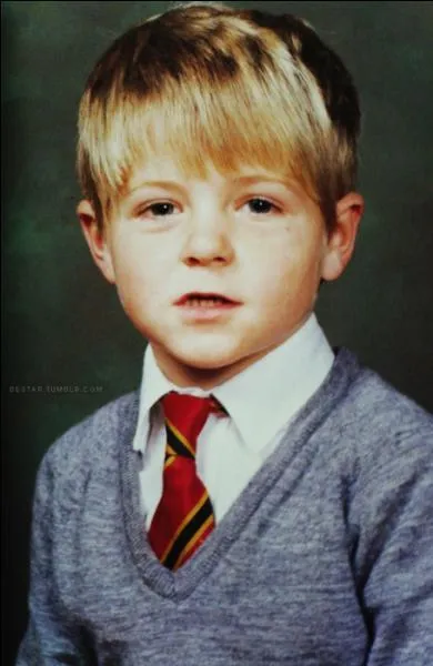 Qui tait ce joueur de foot enfant ?