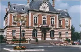 Nous allons ensuite  Carmaux (Tarn). Elle se situe en rgion ...