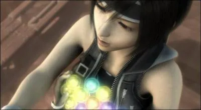 Et pour finir en beaut, voici tout un dialogue  reconstituer. ( la fin, aprs la course-poursuite en moto, lorsque tout le groupe vient  la rescousse  bord du Shera) Youfie :  Cloud, je t'ai apport des matrias !  