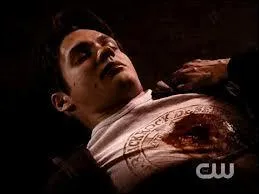 Aprs la mort de Jeremy, que va faire Elena ?