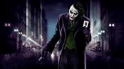 Qui incarne le joker dans Batman ?