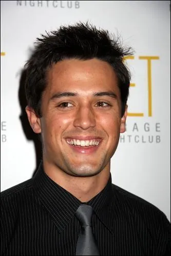 Qui interprte Chase Adams ?