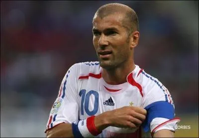 Qui est ce footballeur ?