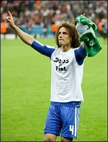 Qui est ce footballeur ?