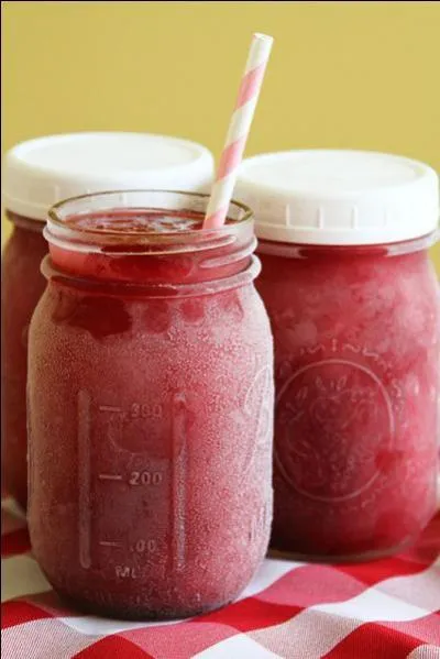 La recette rafrachissante par excellence est celle de la glace, toujours grce au rfrigrateur ! Qu'elle soit glace ou sorbet, elle est pure fracheur durant le temps de sa dgustation ! Vous souvenez-vous du mot de passe  Sorbet citron  ? C'tait  quel propos ?