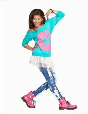 Et quel ge a-t-elle ? (en ralit)