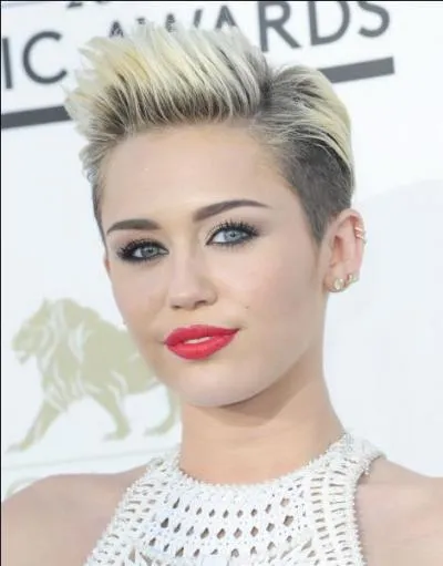 Miley s'est-elle coupe les cheveux cette anne ?