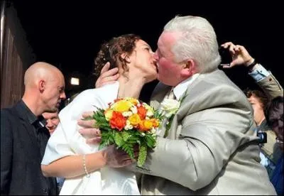 Thierry s'est mari avec ...