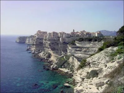Quand fut fond Bonifacio, la ville la plus au sud de la France ?