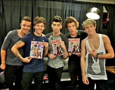 Avec qui les One Direction ont-ils sign un contrat de 2 millions d'euros ?