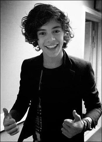 Harry considre ses fans comme ses petites amies :