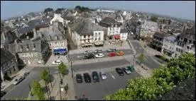 Je me rends  Lesneven,  la pointe de la Bretagne. Je me rends donc dans le dpartement ...