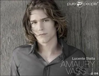 A 14 ans, lors son premier concours, il gagne grce  la chanson ...