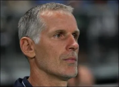 Dans quel club entrane Francis Gillot ? (2013)