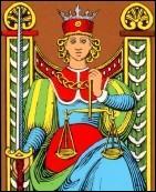 La lame n8 se nomme  La justice . Elle reprsente une femme assise portant dans ces mains deux attributs : une balance et un glaive. Le rapport de la balance avec l'quit est vident, mais pourquoi un glaive ?