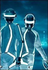 Qui a fait la musique du film ? A quel moment le(s) voit-on dans le film ?