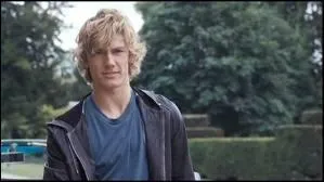 Comment Freddie surnomme Matron ?