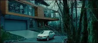 Dans quel lieu se trouve la maison des Cullen ?