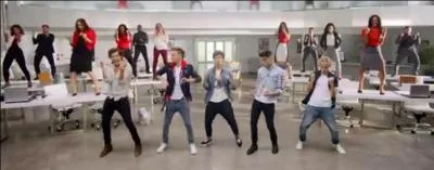Qui chante  Best song ever  trs aigu ?