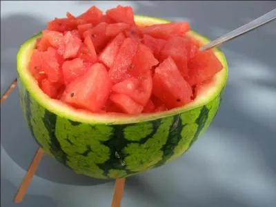 Quel est ce membre de la famille, dont les talages en pyramides sont  voir sur les marchs mridionaux ?