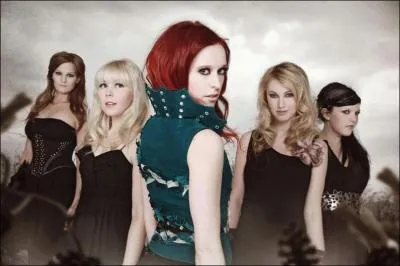 Nous sommes un groupe pas trs connu pour le moment mais nous avons souvent fait la premire partie du groupe Nightwish , nous sommes :