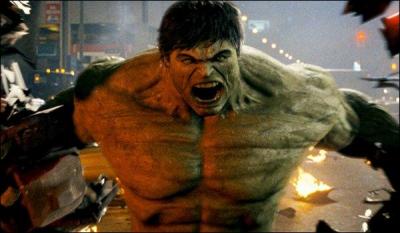 Quelle est la couleur du pantalon de Hulk dans  L'incroyable Hulk  ?