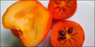 Le mot féminin pour "blet" c'est "blette".