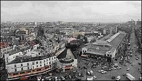 On y trouvait ou on y trouve un chteau, une colonne, un canal, un opra, une gare et un cimetire. O sommes-nous ?