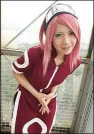 Qui est cette jeune kunoichi du village de Konoha, elle sera la disciple de Tsunade et acquerra une force herculenne ?