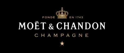 Dans quelle ville de Champagne peut-on visiter les caves de Mot et Chandon ?