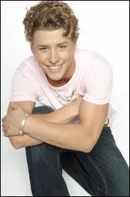 Avec qui sort Danny ?