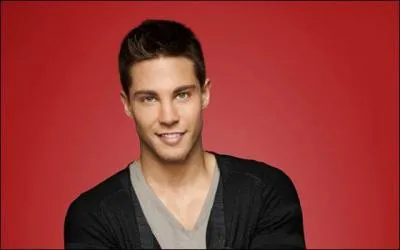 Qui est le nouveau petit ami de Rachel ?