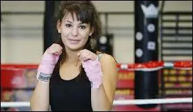 Enfin dernire question. Je vous prsente Ambre Lopez, championne du monde en juniors. Mais championne du monde de quoi ?