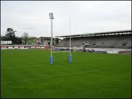 L'Union sportive montalbanaise est un club de rugby qui a t champion de France en 1967. Dans quel stade joue ce club ?