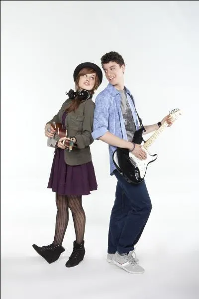 De qui tombe-t-elle amoureuse ?