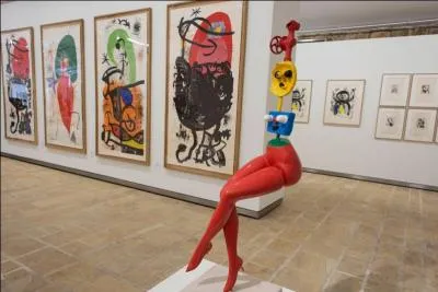 O croiser la star du rap amricain Snoop Dogg et 400 toiles de Mir ?