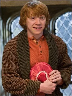 Avec qui Ron est-il  sorti  ?