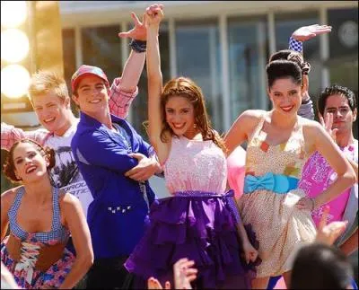 Quel est le gnrique de  Violetta  ?