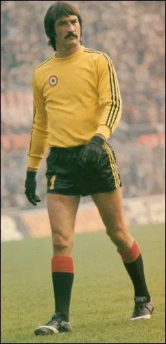 Qui est cette lgende du football ?
