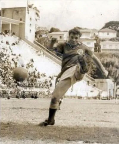 Qui est cette lgende du football ?