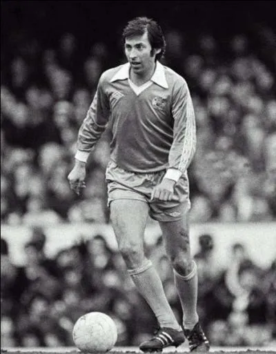 Qui est cette lgende du Football ?