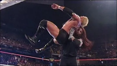 Qui a t sa sixime victime  Wrestlemania 13 dans un match de championnat pour le titre de la WWE ?