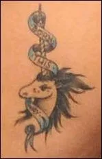 A qui appartient ce tatouage ?