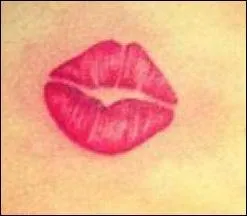 A qui appartient ce tatouage ?